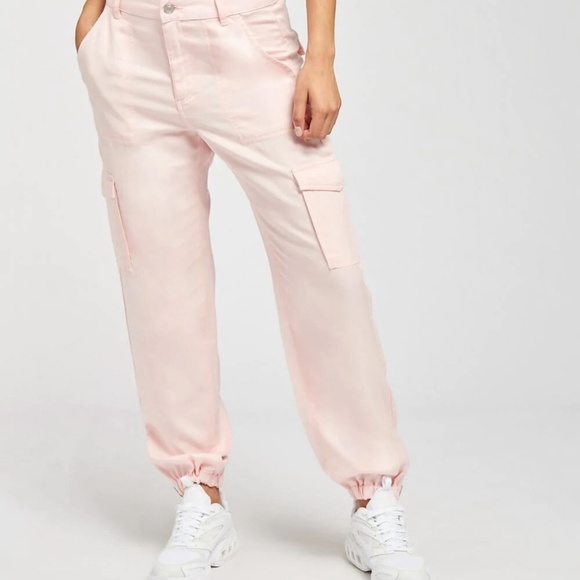 GUESS Women's Pink Tencel Cuffed Ankle Zip Leg Bowie Cargo Chino Pants Size 27 - Picture 1 of 10